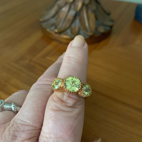 Technibond light Peridot 3 stone ring 9 - Picture 4 of 5